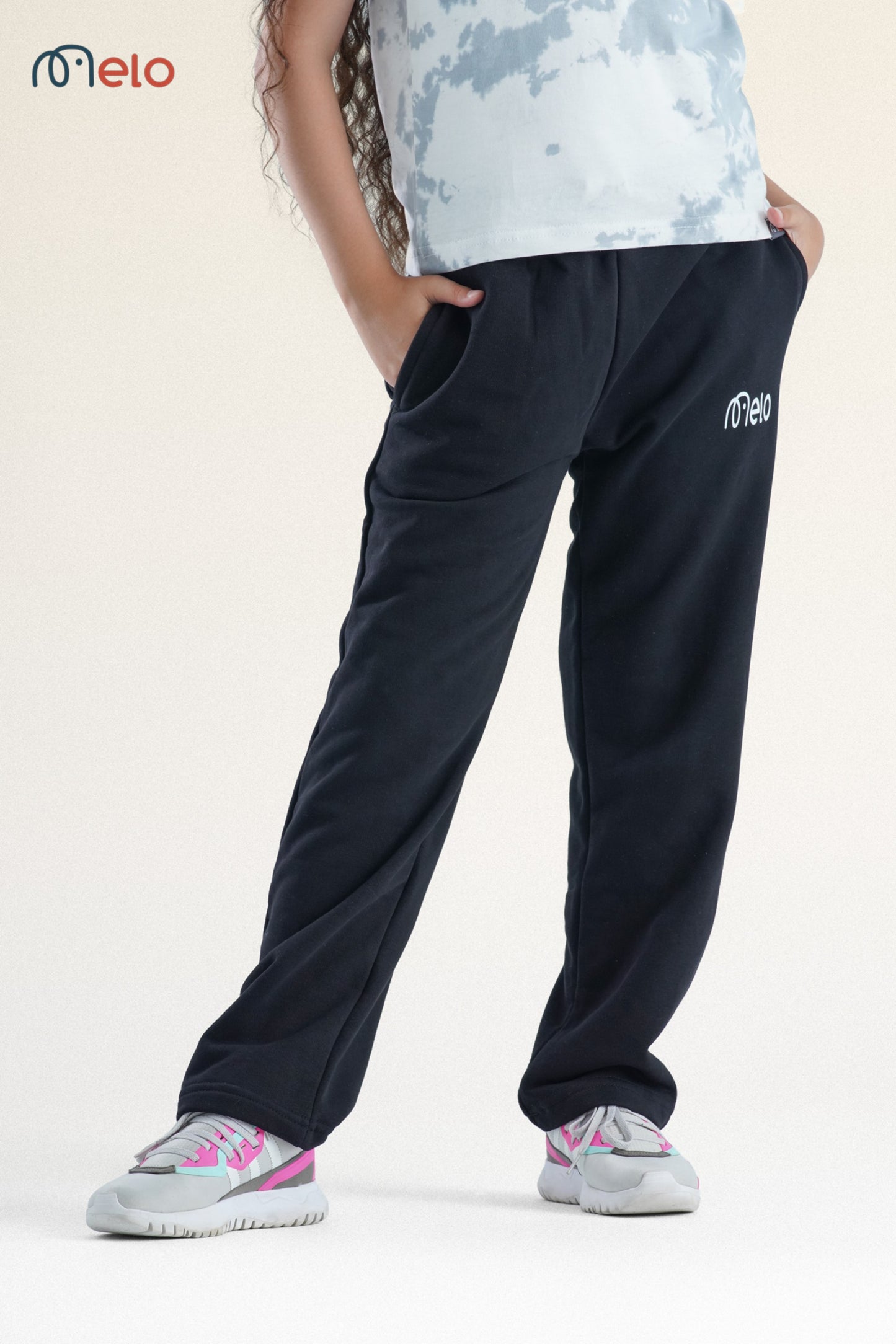 Straight Legs Pants – Black